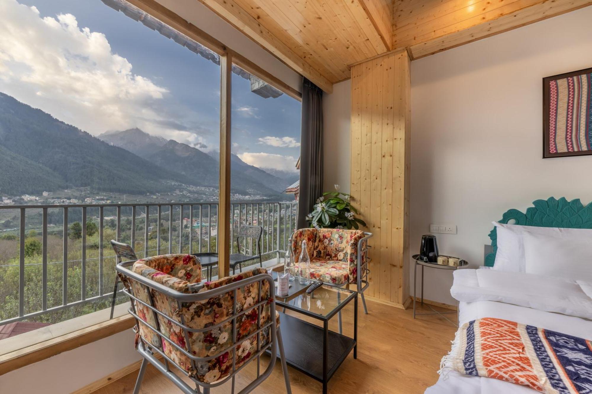 Echor Himalayan Heights Luxe Manali Hotel ภายนอก รูปภาพ