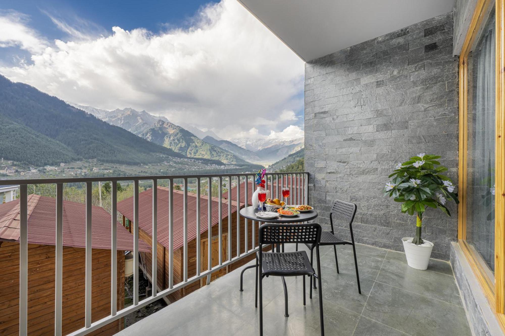 Echor Himalayan Heights Luxe Manali Hotel ภายนอก รูปภาพ