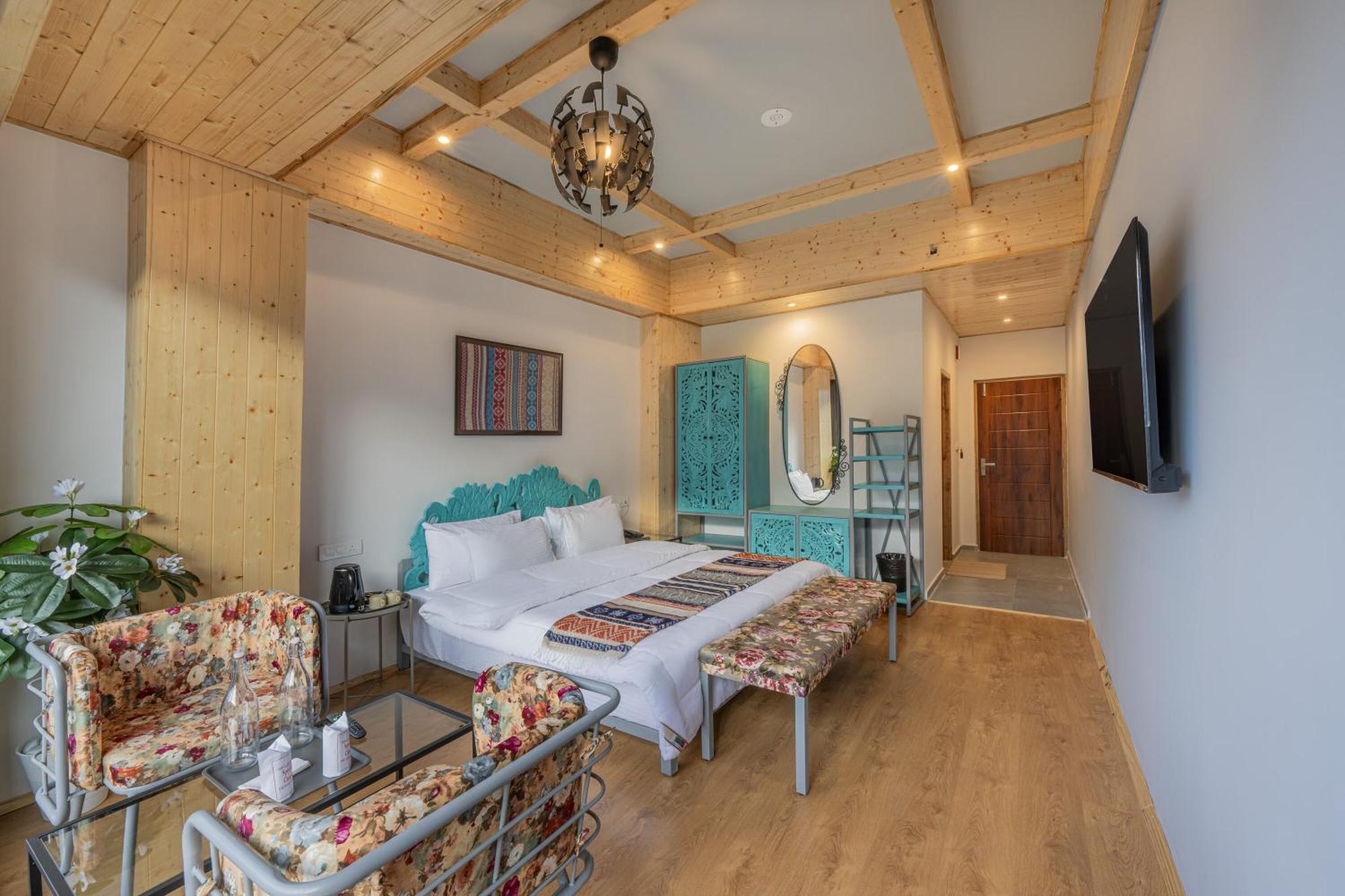 Echor Himalayan Heights Luxe Manali Hotel ภายนอก รูปภาพ