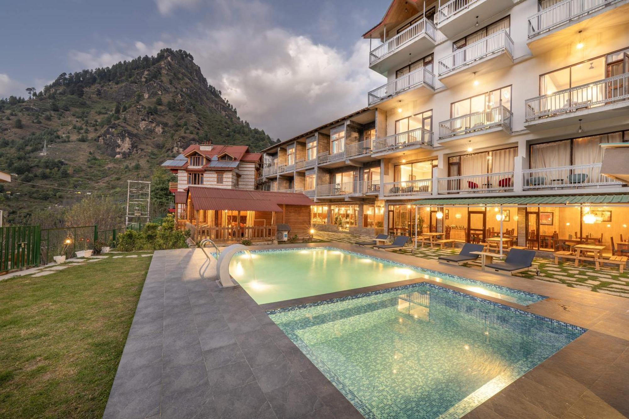 Echor Himalayan Heights Luxe Manali Hotel ภายนอก รูปภาพ
