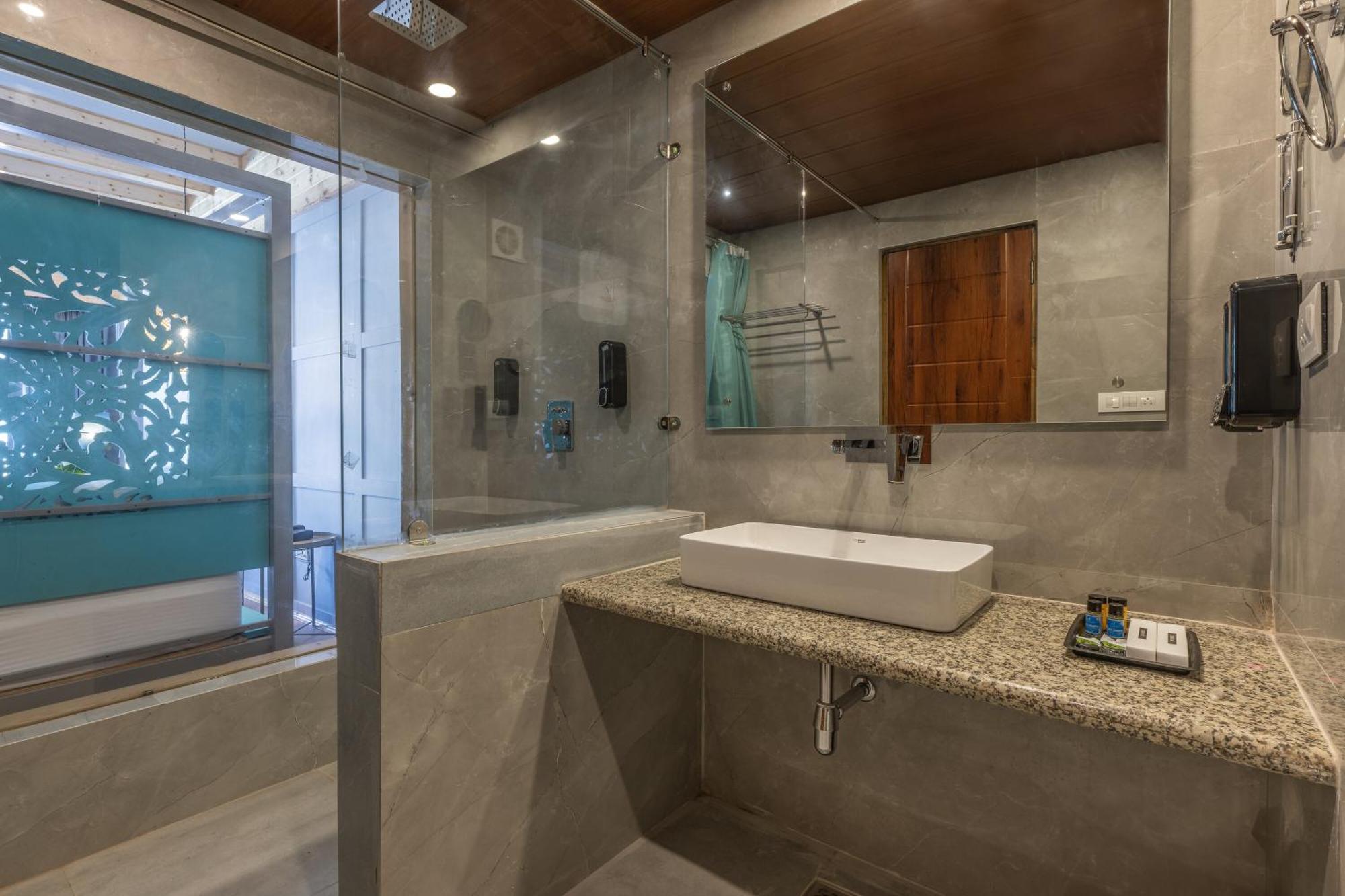 Echor Himalayan Heights Luxe Manali Hotel ภายนอก รูปภาพ