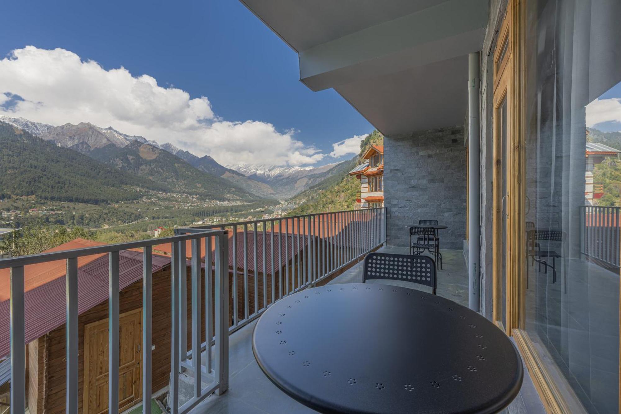 Echor Himalayan Heights Luxe Manali Hotel ภายนอก รูปภาพ