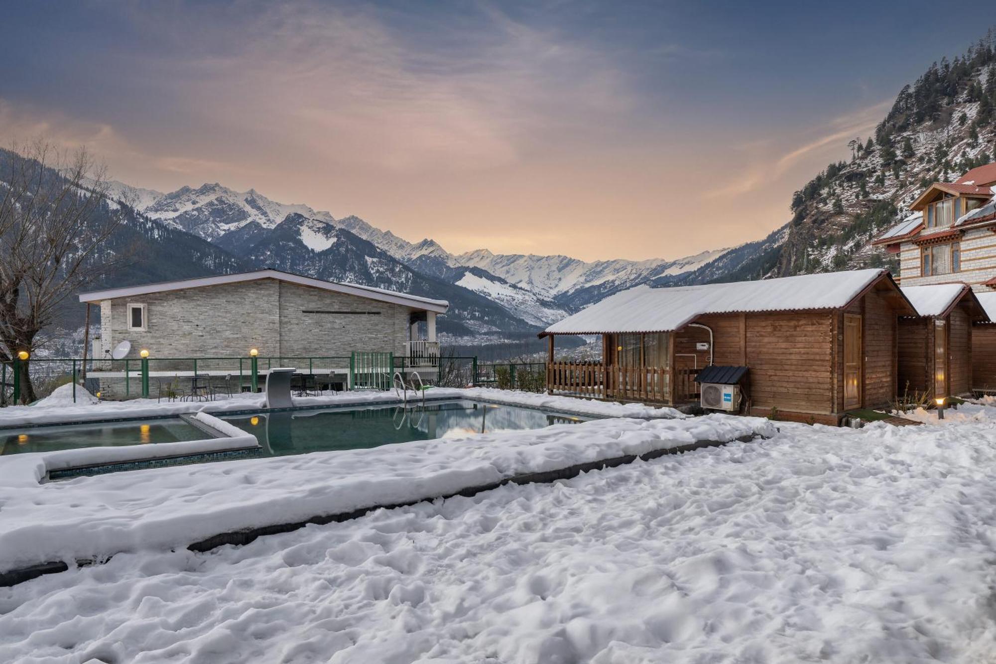 Echor Himalayan Heights Luxe Manali Hotel ภายนอก รูปภาพ