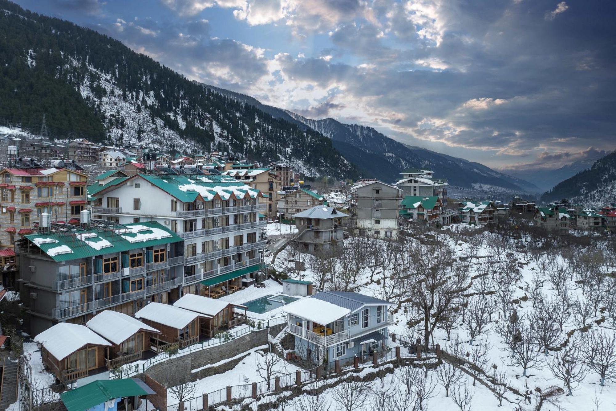 Echor Himalayan Heights Luxe Manali Hotel ภายนอก รูปภาพ