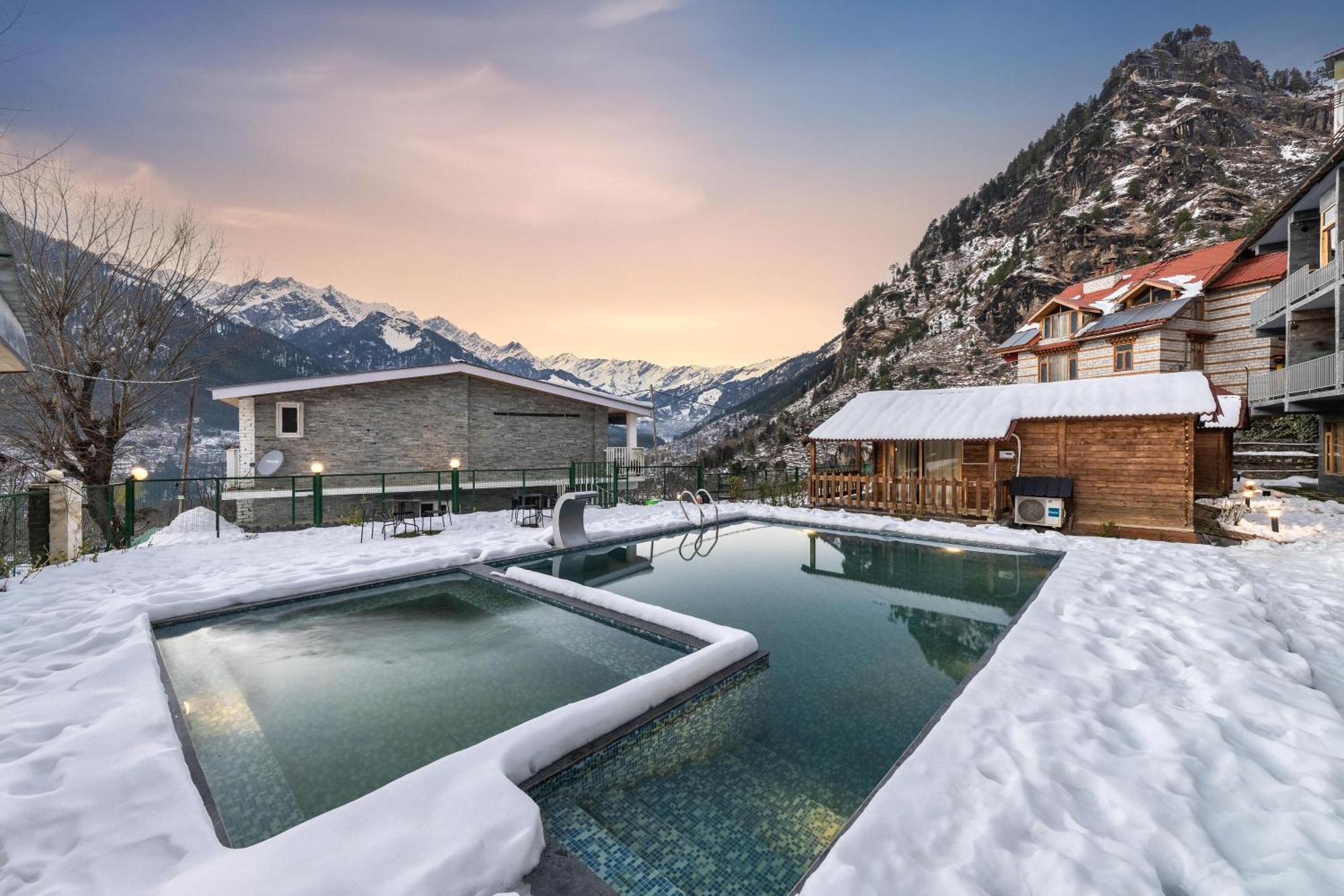 Echor Himalayan Heights Luxe Manali Hotel ภายนอก รูปภาพ